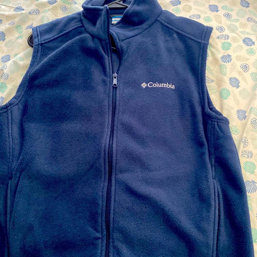 This is a condition. A vest sweatshirt.